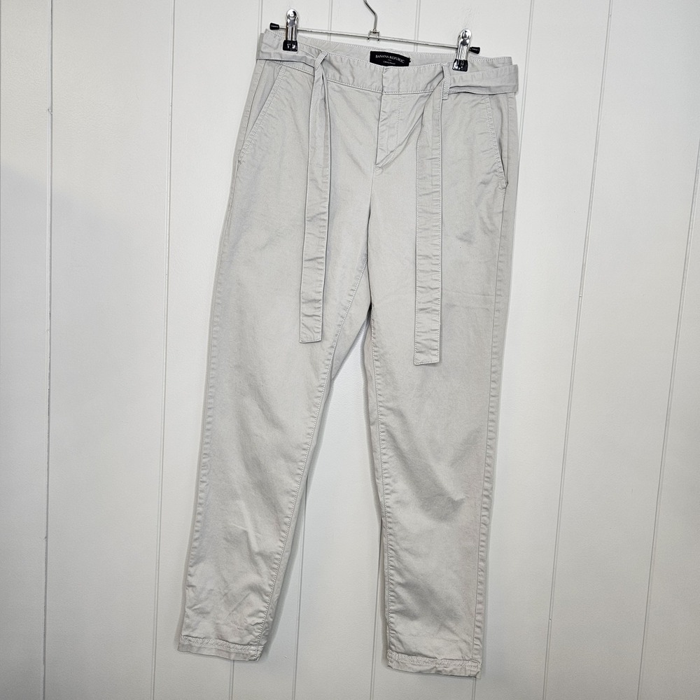 Banana Republic Women's Khaki‎ Pants Size 0, 27 Inseam